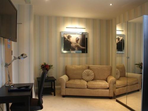 The Keep Boutique Hotel Йоувил Екстериор снимка